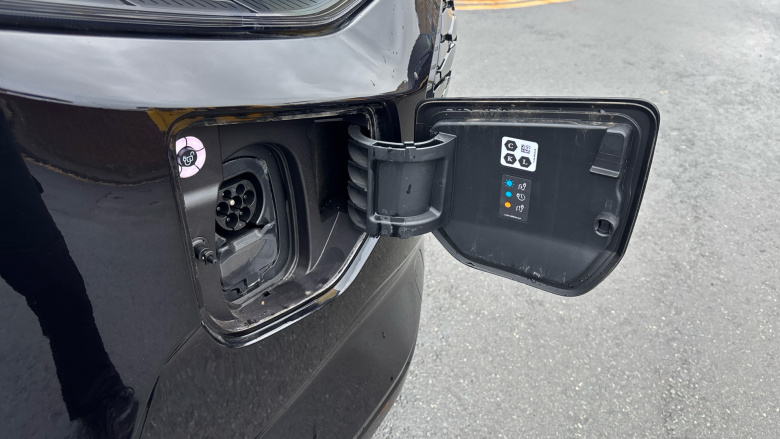 Ford Transit Custom E-320 L1 Rwd 100kW 65kWh H1 Van Limited Auto